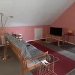 Farbenfrohe Dachgeschosswohnung Lägenhet *