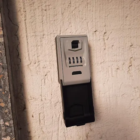 Farbenfrohe Dachgeschosswohnung *