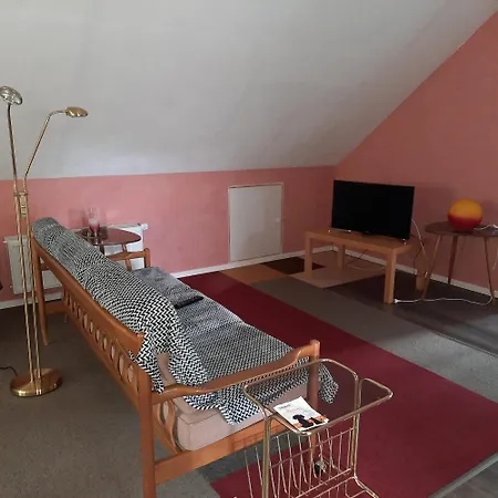 Farbenfrohe Dachgeschosswohnung Daire *